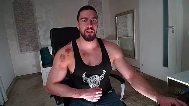 IvanHydee online show from 8, 3, 2026