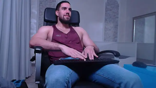 IvanHydee online show from 6, 10, 2025