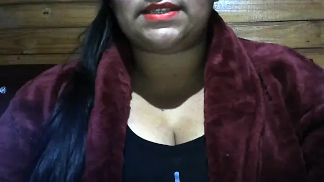 Snapshot of MARRENTINHA34 chatting on 8, 7, 2026 MARRENTINHA34 online show from 8, 7, 2026