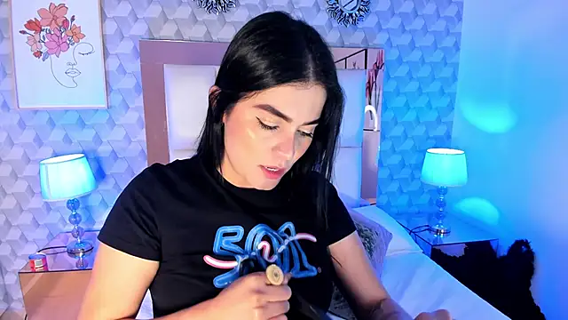 Sasha  sims   online show from 13, 10, 2025