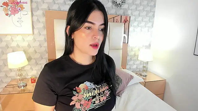 Sasha  sims   online show from 10, 9, 2025