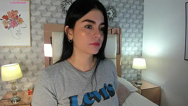 Sasha  sims   online show from 13, 9, 2025