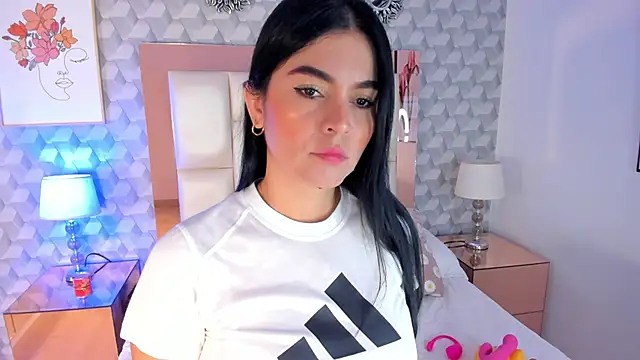 Sasha  sims   online show from 28, 11, 2025