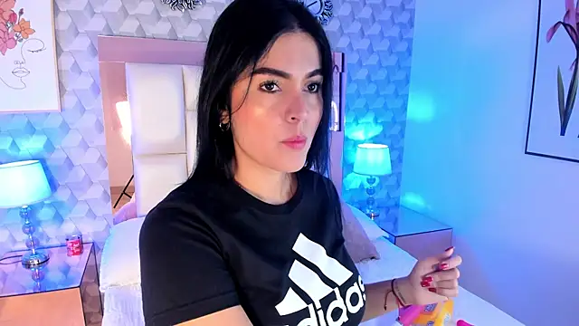 Sasha  sims   online show from 23, 11, 2025