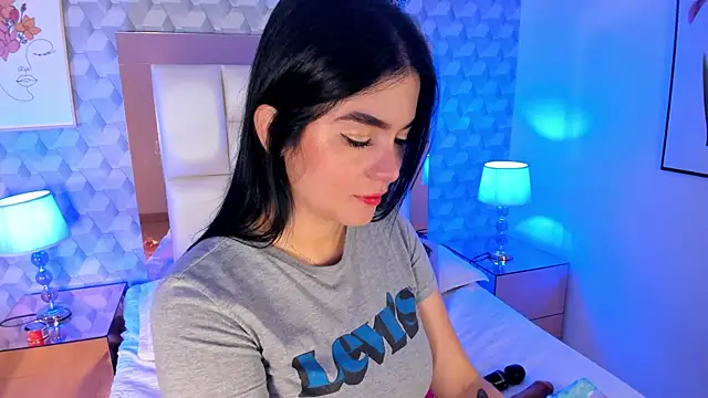 Sasha  sims   online show from 21, 10, 2025