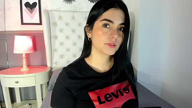 Sasha  sims   online show from 23, 9, 2025