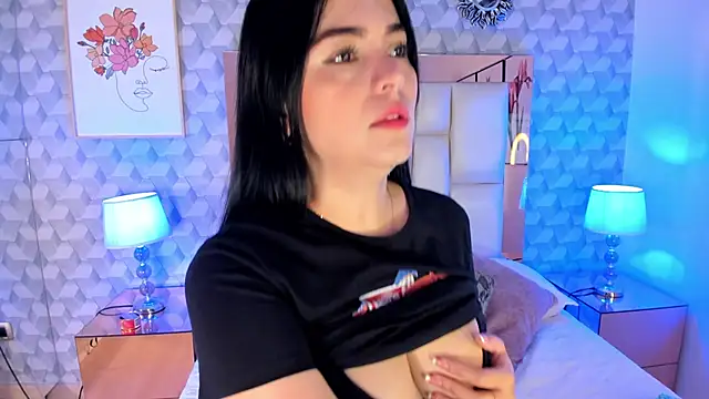 Sasha  sims   online show from 19, 10, 2025