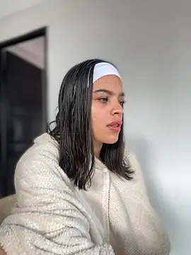 JuanitaMore01 online show from 2, 11, 2025