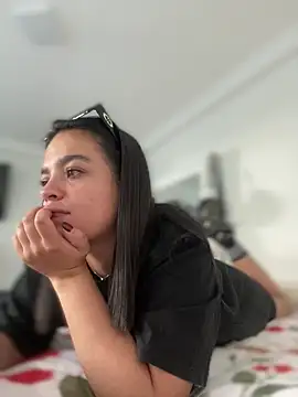 JuanitaMore01 online show from 22, 12, 2025