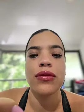 JuanitaMore01 online show from 17, 10, 2025