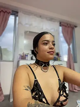 Snapshot of JuanitaMore01 chatting on 6, 2, 2026 JuanitaMore01 online show from 6, 2, 2026