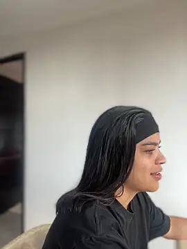 JuanitaMore01 online show from 1, 11, 2025