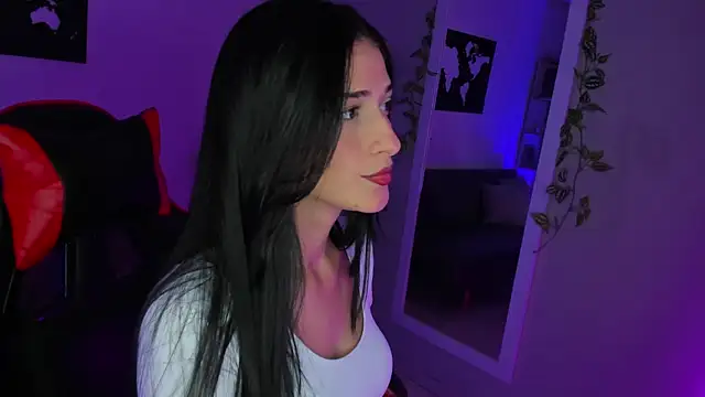 ZoeValencia1 online show from 4, 4, 2026