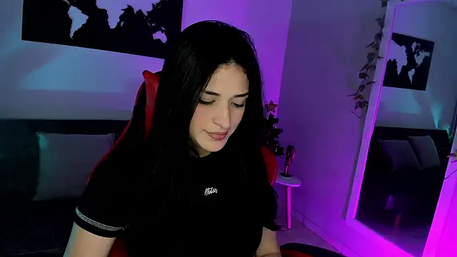 ZoeValencia1 online show from 17, 12, 2025