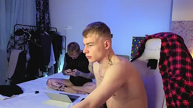 callmealexthx online show from 15, 4, 2026