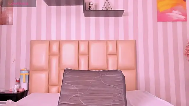 DarkHoneyy online show from 15, 12, 2025