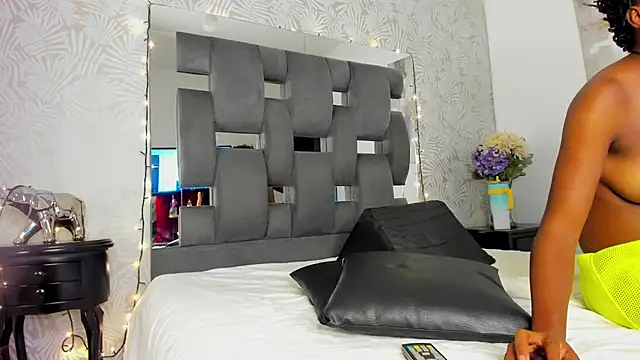 DarkHoneyy online show from 25, 9, 2025