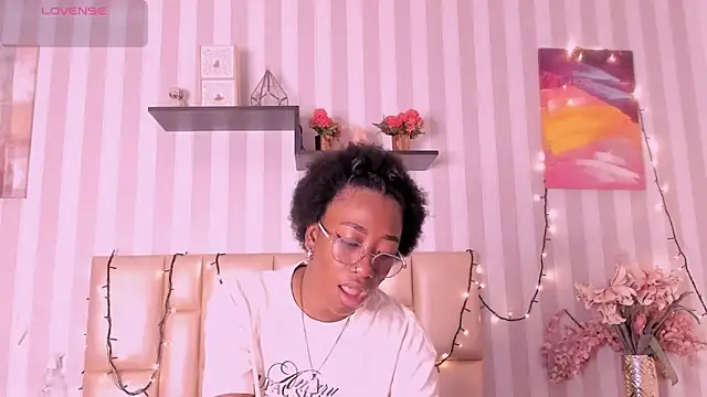 DarkHoneyy online show from 20, 2, 2026