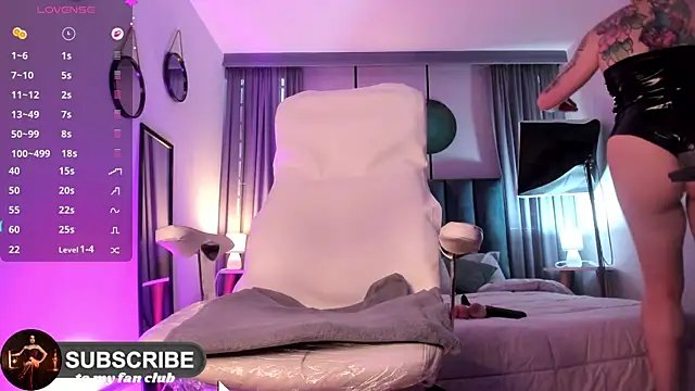 Demetria Ghoul online show from 19, 10, 2025