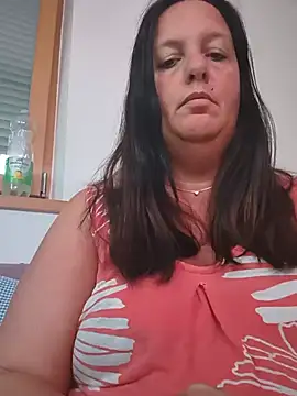 Snapshot of LaReginaNera chatting on 3, 6, 2026 LaReginaNera online show from 3, 6, 2026