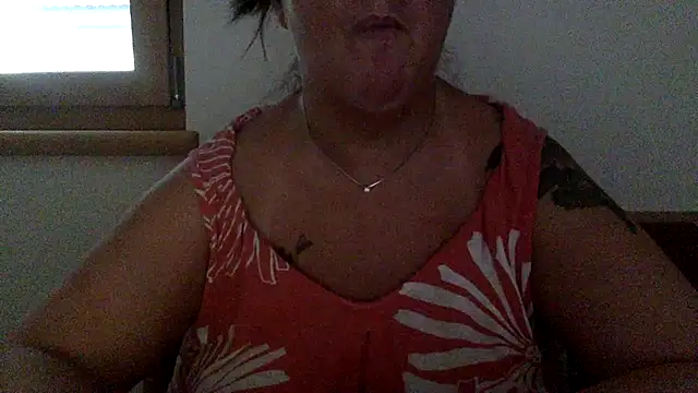 Snapshot of LaReginaNera chatting on 27, 6, 2026 LaReginaNera online show from 27, 6, 2026