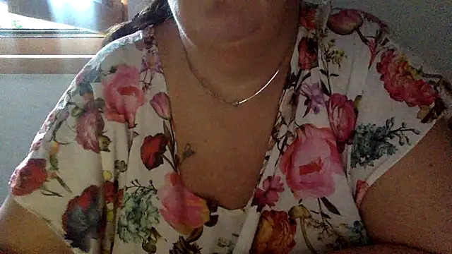Snapshot of LaReginaNera chatting on 30, 6, 2026 LaReginaNera online show from 30, 6, 2026