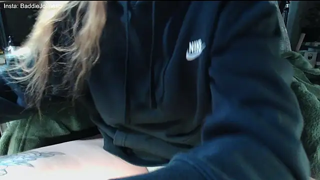 Snapshot of BaddieJoline chatting on 23, 10, 2025 BaddieJoline online show from 23, 10, 2025