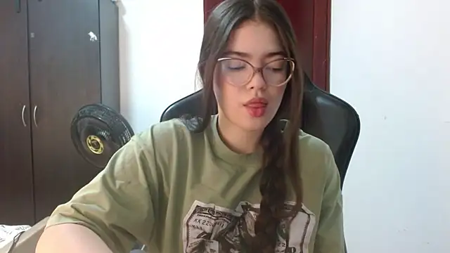 Snapshot of Valentina2390 chatting on 20, 6, 2026 Valentina2390 online show from 20, 6, 2026