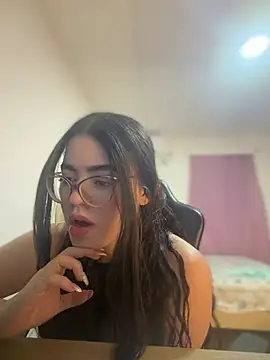 Snapshot of Valentina2390 chatting on 11, 7, 2026 Valentina2390 online show from 11, 7, 2026