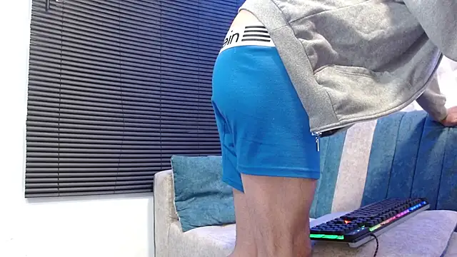 Isaac tan online show from 4, 10, 2025