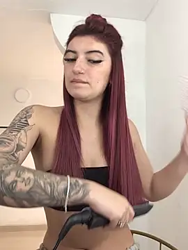 Snapshot of _aitana_001 chatting on 13, 10, 2025 aitana 001 online show from 13, 10, 2025