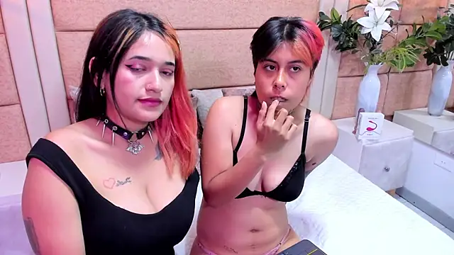 Snapshot of AnnieAndReach chatting on 26, 11, 2025 AnnieAndReach online show from 26, 11, 2025