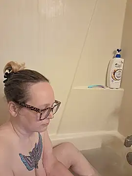 tigolebitties online show from 10, 6, 2026