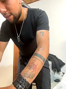 JGentleman online show from 12, 10, 2025