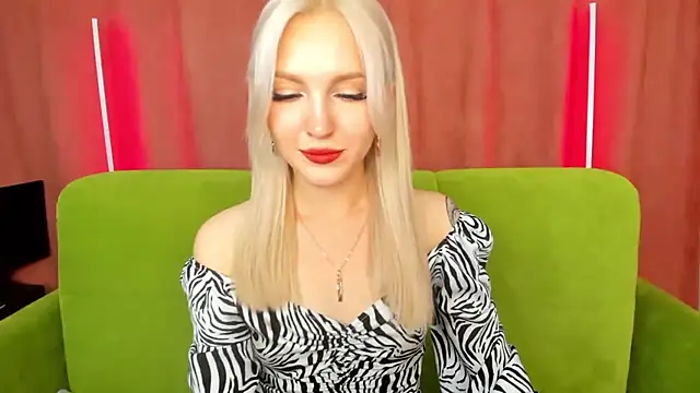 LisaFoxyMe online show from 18, 10, 2025