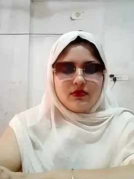 Snapshot of Nusrat-N chatting on 27, 6, 2026 Nusrat-N online show from 27, 6, 2026