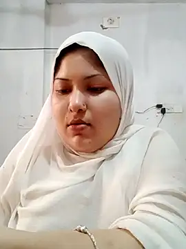 Snapshot of Nusrat-N chatting on 5, 7, 2026 Nusrat-N online show from 5, 7, 2026