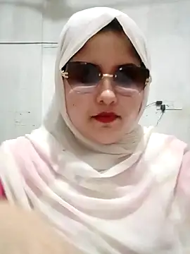 Snapshot of Nusrat-N chatting on 14, 6, 2026 Nusrat-N online show from 14, 6, 2026