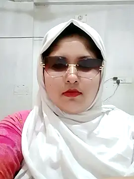 Snapshot of Nusrat-N chatting on 23, 6, 2026 Nusrat-N online show from 23, 6, 2026