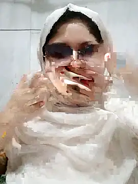 Snapshot of Nusrat-N chatting on 14, 6, 2026 Nusrat-N online show from 14, 6, 2026