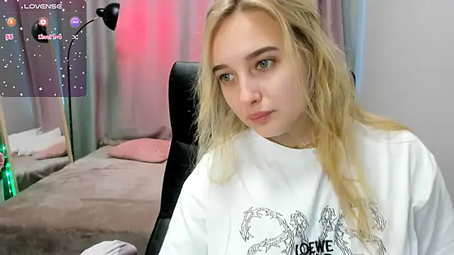 TaisiaHot online show from 14, 4, 2026