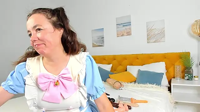 Kira Adler online show from 20, 10, 2025