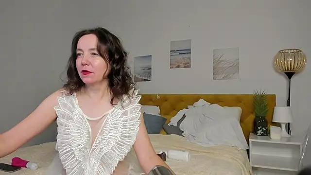 Kira Adler online show from 16, 11, 2025