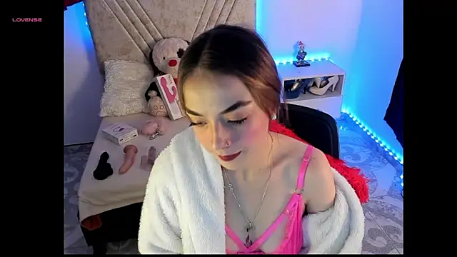 Mia Victoria22 online show from 9, 5, 2026