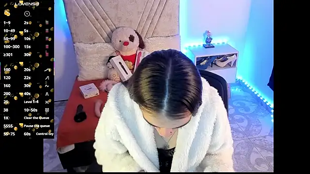 Mia Victoria22 online show from 12, 6, 2026