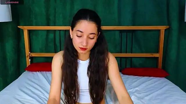 BettyMaldonado online show from 16, 10, 2025