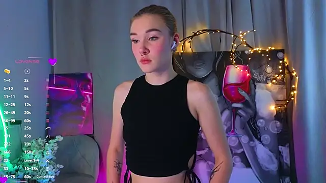 Snapshot of JenniferSullivan chatting on 12, 2, 2026 JenniferSullivan online show from 12, 2, 2026