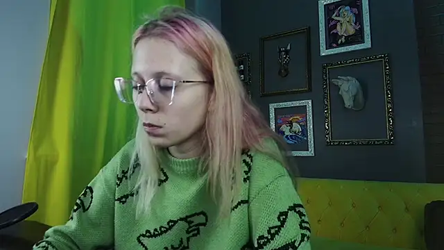 SakuraBliss online show from 28, 10, 2025