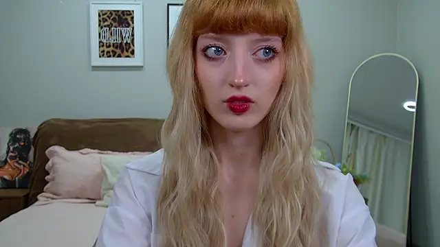 MistyMarlo online show from 16, 4, 2026