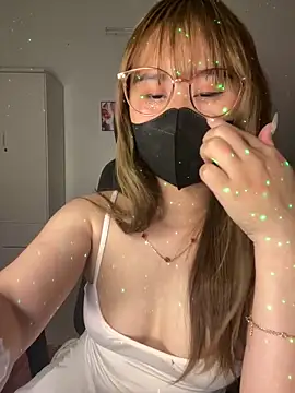 Meowyeuk6 online show from 10, 4, 2026